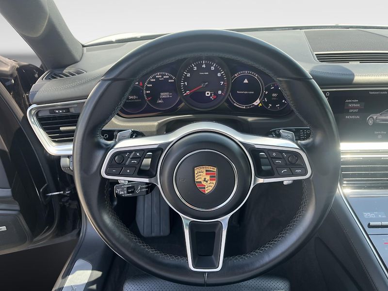 Porsche Panamera (2020) 4 SportTurismo - fotka 17 z 28