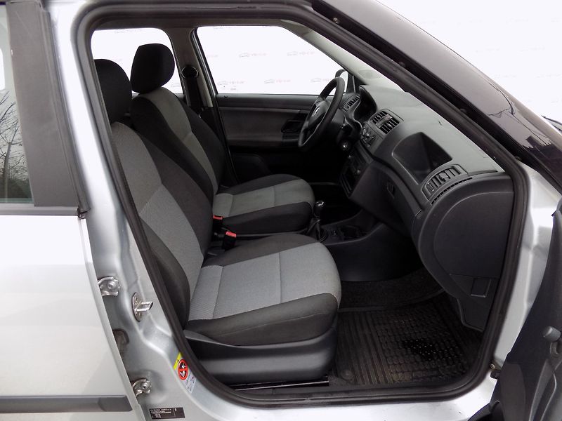 Škoda Fabia (2013) 1.2TSi/Klimatizace/ - fotka 14 z 29