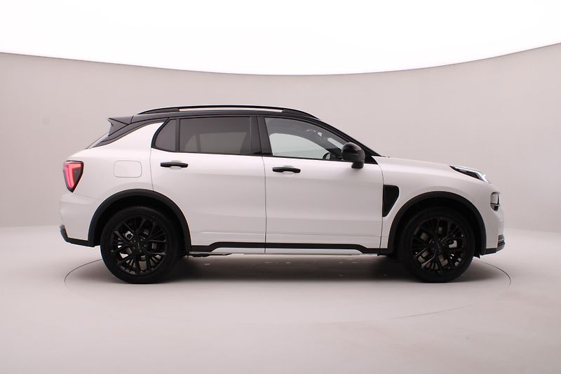 Lynk & Co 01 (2025) MORE PHEV AUT CZ 1.maj - fotka 14 z 61