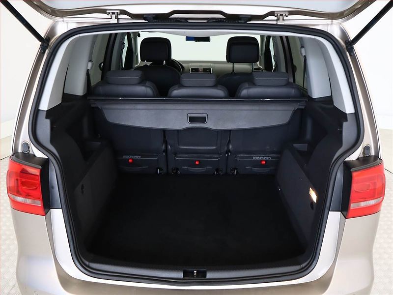 Volkswagen Touran (2012) 1.4 TSI, Tempomat - fotka 11 z 15