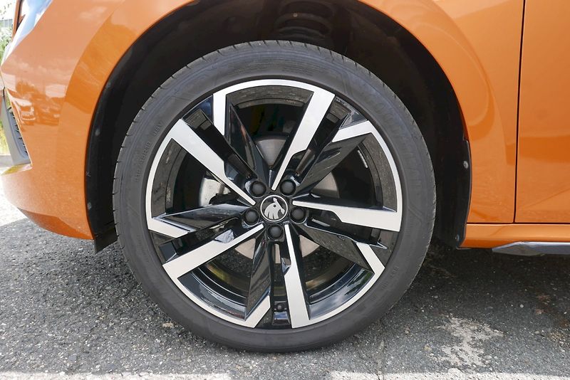 Škoda Kamiq (2025) 1.0 TSI 85 kW 7° DSG Monte Car - fotka 18 z 26