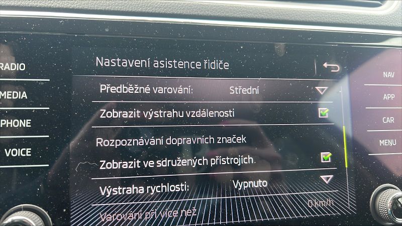 Škoda Superb (2018) 4X4GRT STY TD 140/2.0 A7F - fotka 25 z 30