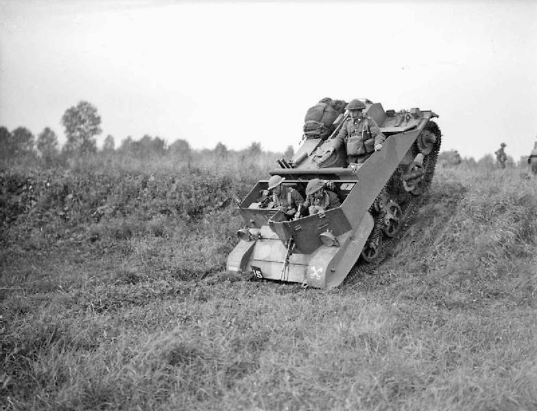 S největší pravděpodobností byl Universal/Bren Carrier nejrozšířenějším britským obrněným transportérem. Vyrobilo se přes 113 000 kusů.
