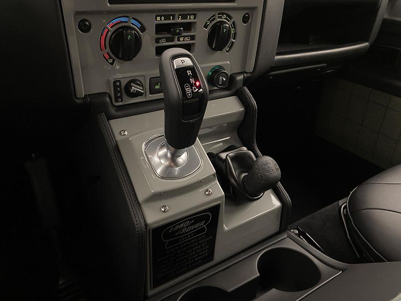 Land Rover Defender (2024) WORKS V8 ISLAY ED. REZERVACE - fotka 29 z 40