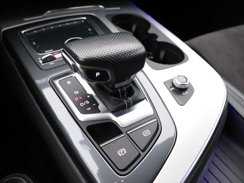 Audi Q7 3,0 TDI 200kW Quattro S-LINE - fotka 34 z 43