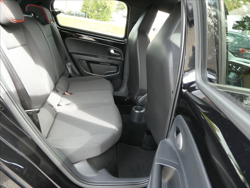 Seat Mii 1,0 MPi 55kW FR line 1.MAJITEL - fotka 25 z 38