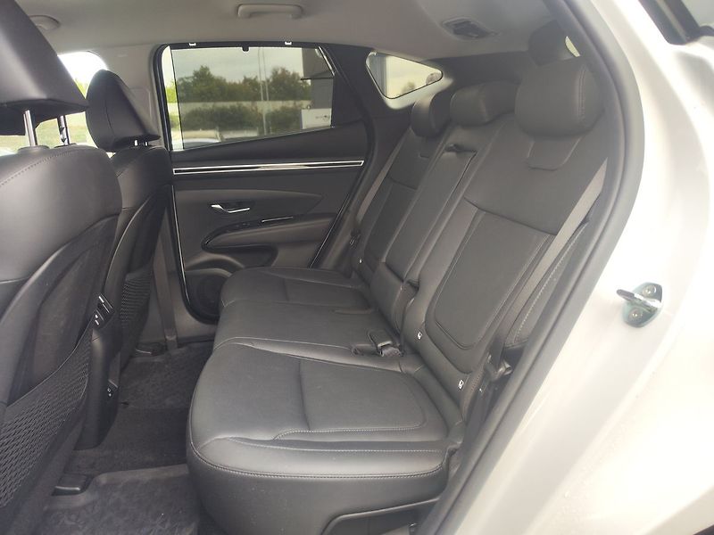 Hyundai Tucson 1.6 T-GDI/196kW Style PRM PHEV - fotka 16 z 41