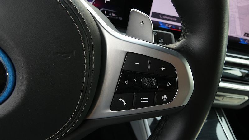 BMW X5 50e xDrive PHEV - fotka 12 z 27