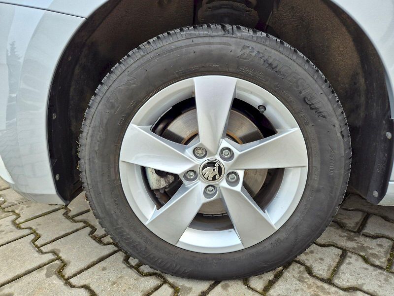 Škoda Fabia (2024) Top Selection 1.0 TSI 85 kW 6° - fotka 11 z 32