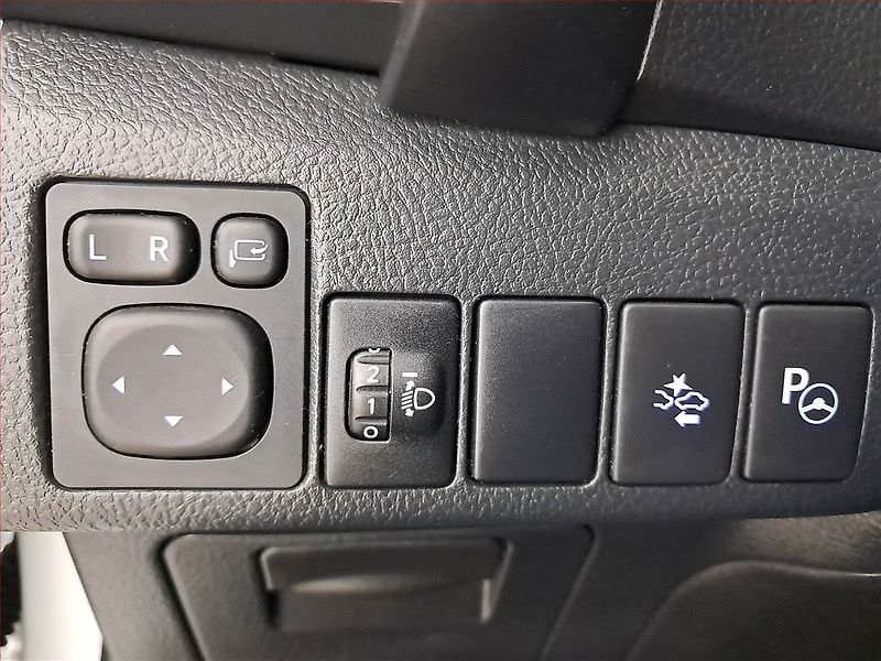 Toyota Auris (2018) 1.6 Valvematic, ČR,1.maj - fotka 18 z 18