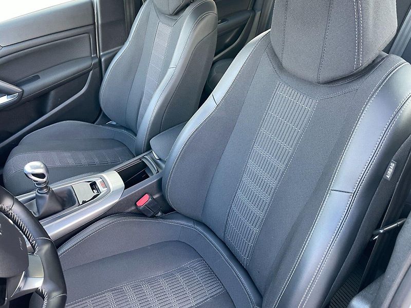 Peugeot 308 (2019) SW 1.5HDi 96kW Allure! - fotka 16 z 34