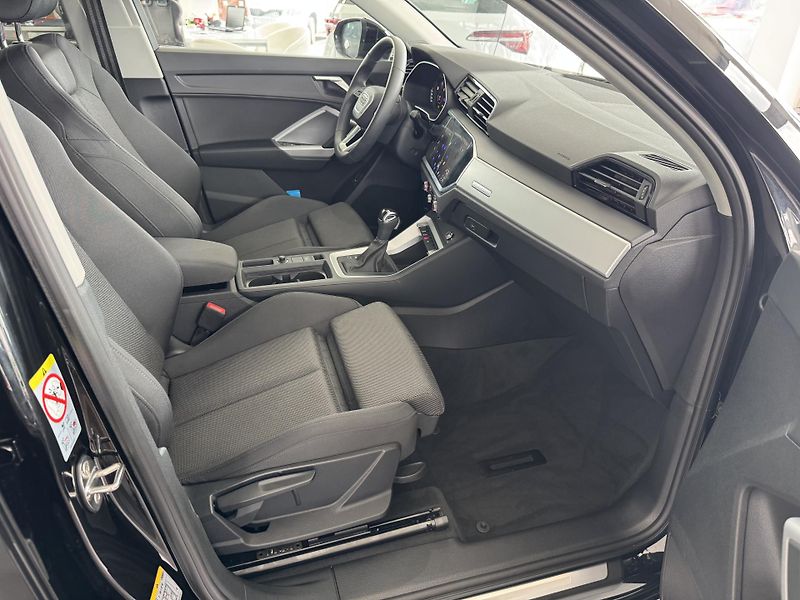 Audi Q3 (2025) 40TDi AUT QUATTRO LED NAVI ACC - fotka 18 z 34