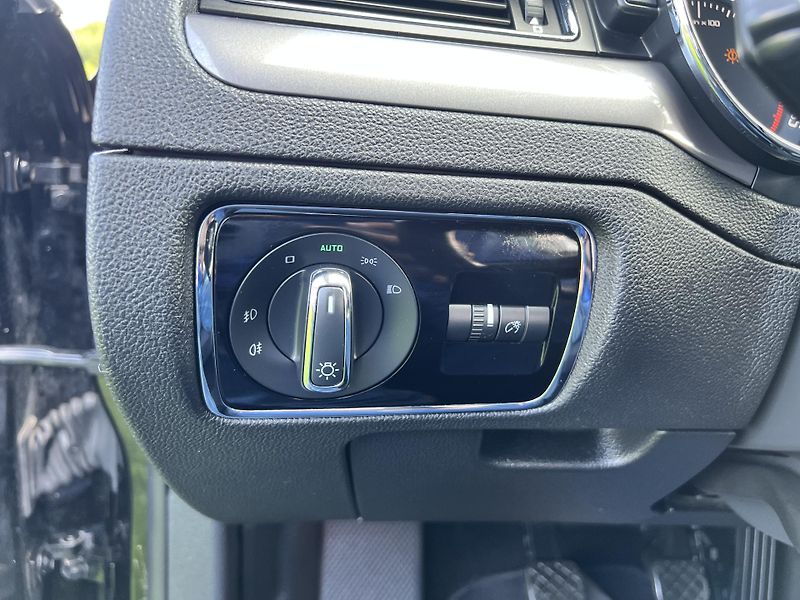 Škoda Superb 2.0TDI 103KW,DIGIKLIMA,TZ,ALU - fotka 37 z 48