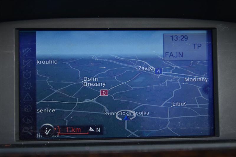 BMW Řada 3 320d 135kW CABRIO XENON KŮŽE - fotka 24 z 27