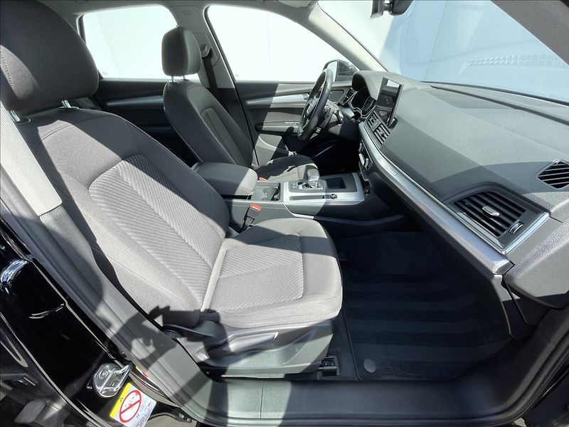 Audi Q5 2,0 40TDI quattro A7 Advanced - fotka 18 z 23