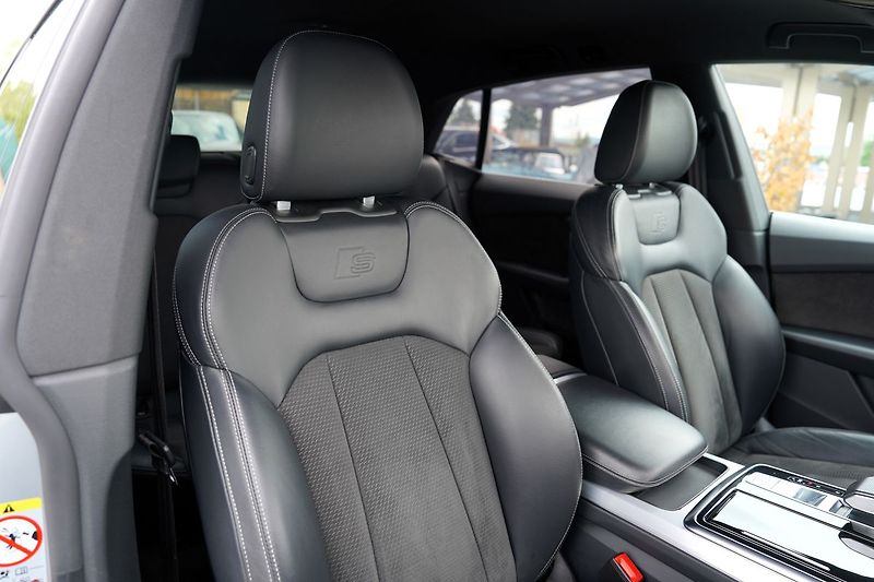 Audi Q8 55 TFSI Q/21kola/S-line/B&O - fotka 27 z 44