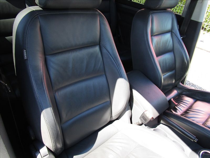 Volkswagen Touran 2.0TDi DSG Highline, 7 míst - fotka 18 z 49