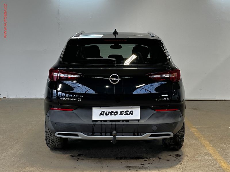 Opel Grandland X (2018) 1.5 CDTi, Innovation, TZ - fotka 5 z 19