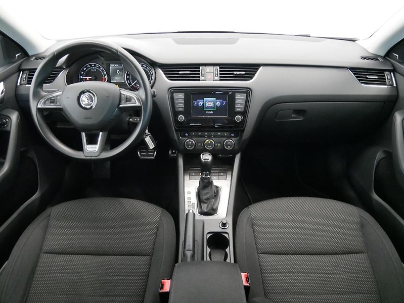 Škoda Octavia - fotka 5 z 24
