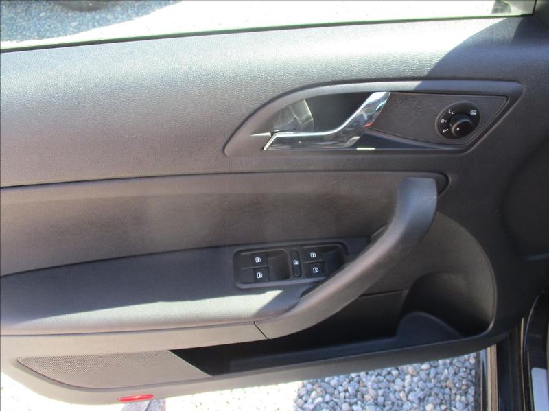 Škoda Yeti 1,4 TSI, MonteCarlo, servis, - fotka 11 z 30