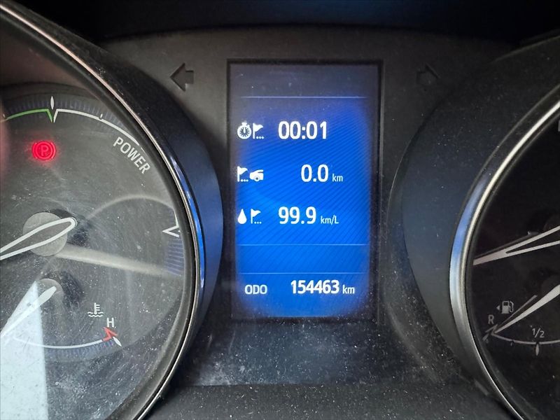 Toyota C-HR 1,8 i 72kw Hybrid e-CVT - fotka 14 z 29