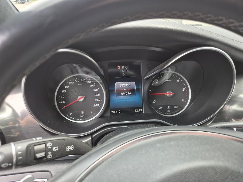 Mercedes-Benz Třídy V (2021) 300 d 4 matic, Excluzive - fotka 7 z 11