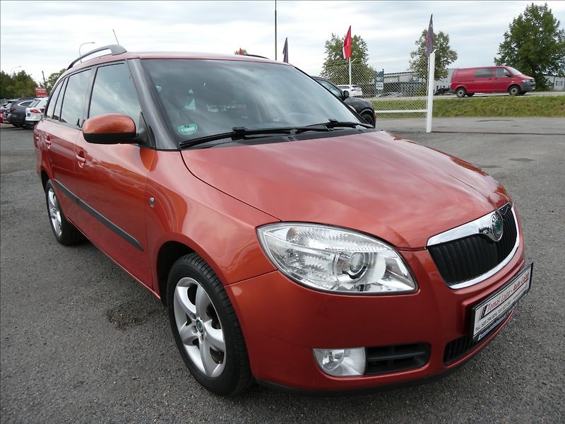 Škoda Fabia 1,4 i16V 1.MAJITEL,závěs,2xkol - fotka 1 z 48