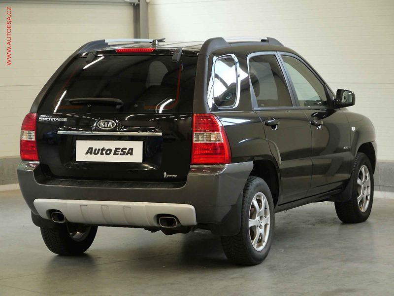 Kia Sportage (2007) 2.0CRDi, ČR, AC, temp - fotka 4 z 18
