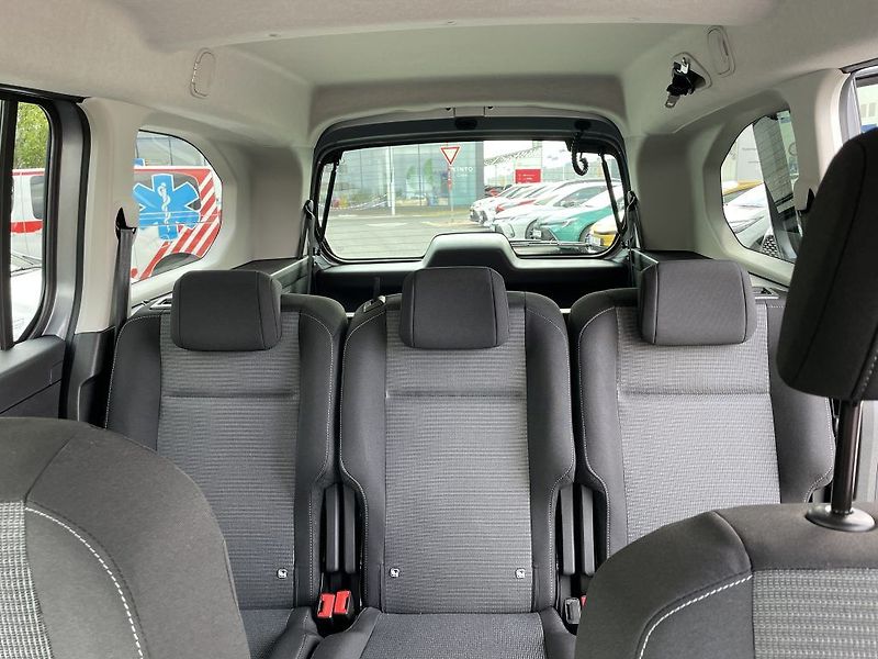 Toyota ProAce City Verso 1.5D 130k Long ODBĚR 6/2026 - fotka 15 z 29