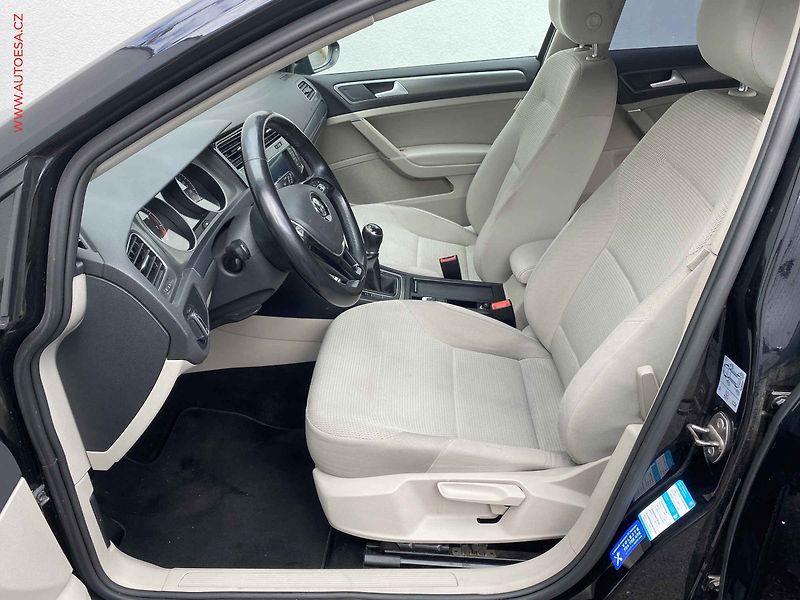 Volkswagen Golf (2013) 1.2 TSi, AC, bixen, navi - fotka 9 z 16