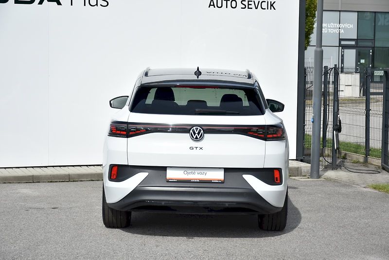 Volkswagen ID.4 (2023) GTX 220 kW 4x4 - fotka 10 z 33