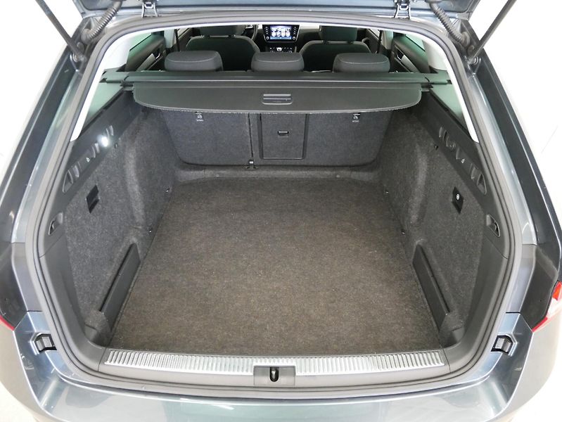 Škoda Superb - fotka 25 z 25