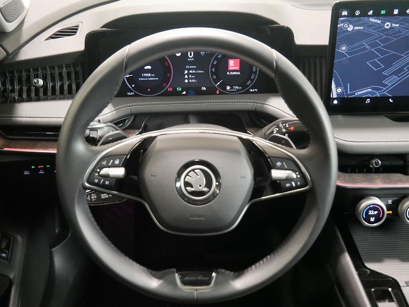 Škoda Superb - fotka 8 z 25