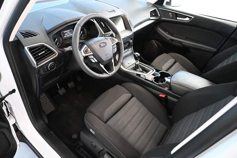Ford S-MAX (2022) 2.0 LED ACC Tažné Webasto ECOB - fotka 11 z 34