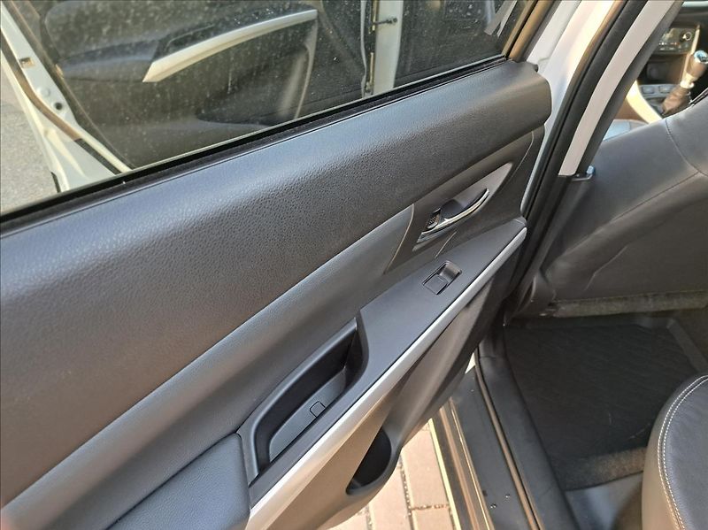Suzuki SX4 S-Cross 1,6 DDiS - fotka 48 z 58
