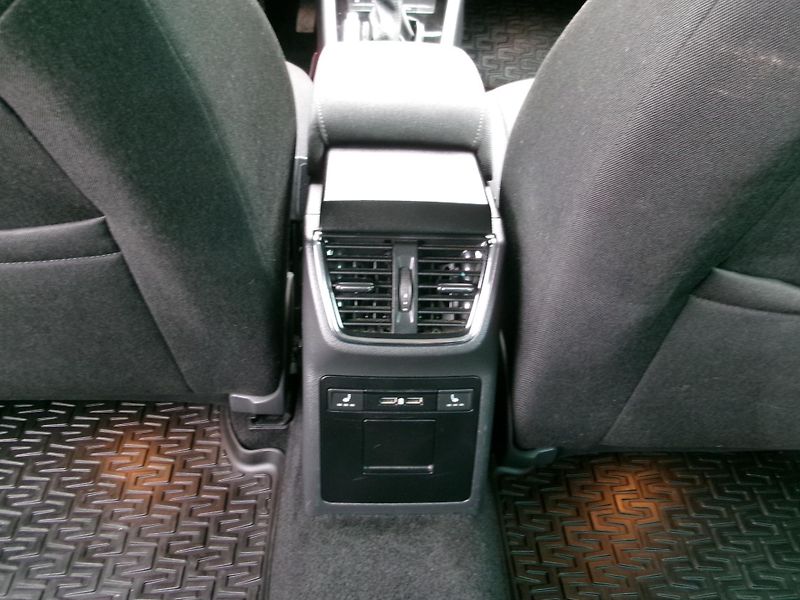 Škoda Octavia (2019) 1,5TSI DSG AC TEMP ČR - fotka 35 z 36
