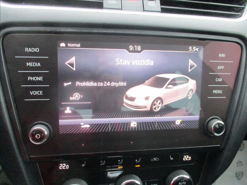 Škoda Octavia 2,0 TDI, Style,DSG,ZAMLUVENO, - fotka 24 z 47