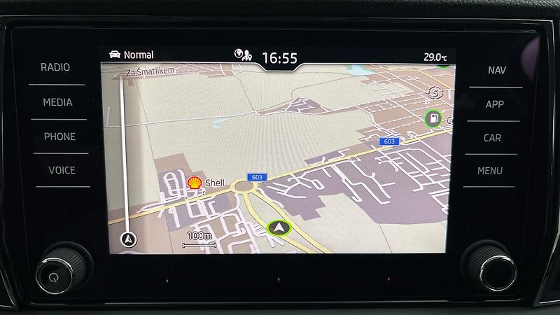 Škoda Karoq 2.0 TDI DSG Style - fotka 27 z 28