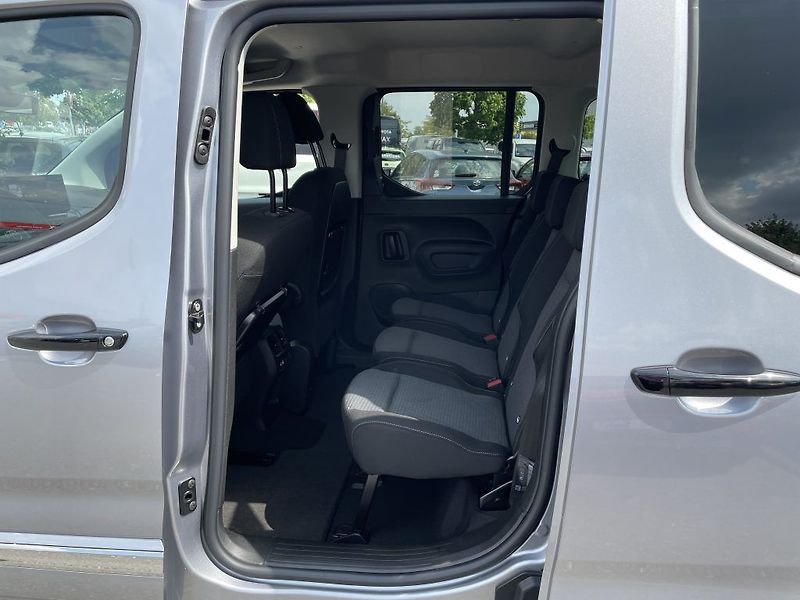 Toyota ProAce City Verso 1.5D 130k Long ODBĚR 6/2026 - fotka 13 z 29