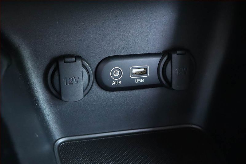 Kia Ceed (2017) Silver 1.6 GDI, Navi, Tempomat - fotka 23 z 23