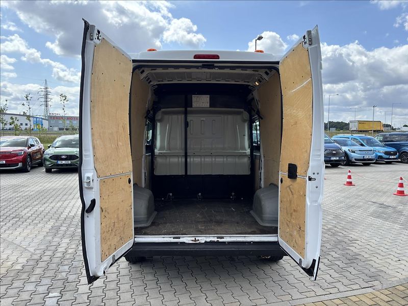 Peugeot Boxer 2,2 BHDI 103kW L2 Kombi Van - fotka 10 z 34