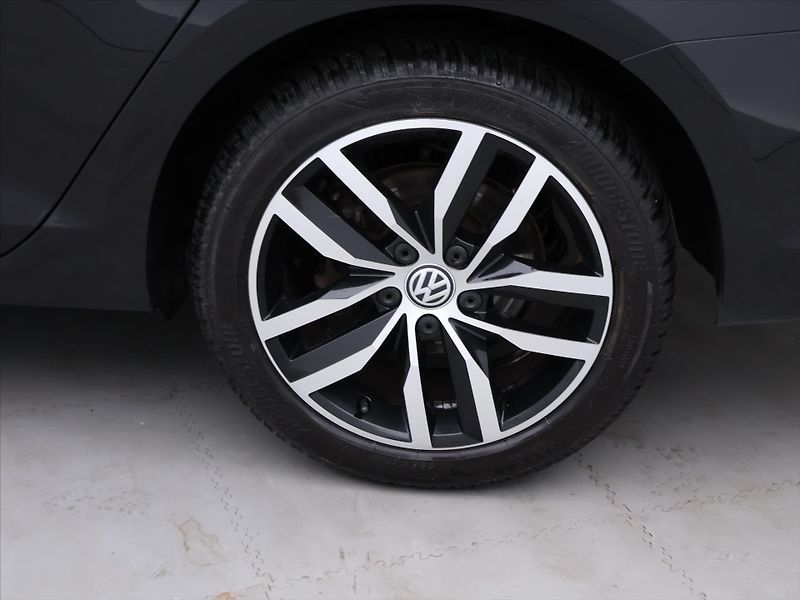 Volkswagen Golf 2.0 TDI 110KW DSG 4Motion - fotka 23 z 30
