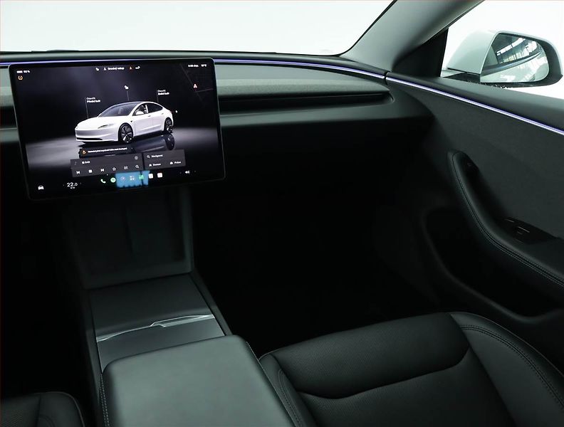 Tesla Model 3 (2023) Standard Range LFP, SoH 94% - fotka 8 z 21