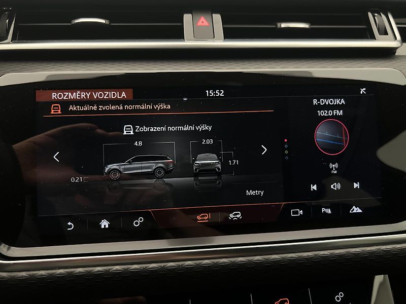Land Rover Range Rover Velar D300 S AWD AUT CZ - fotka 41 z 47