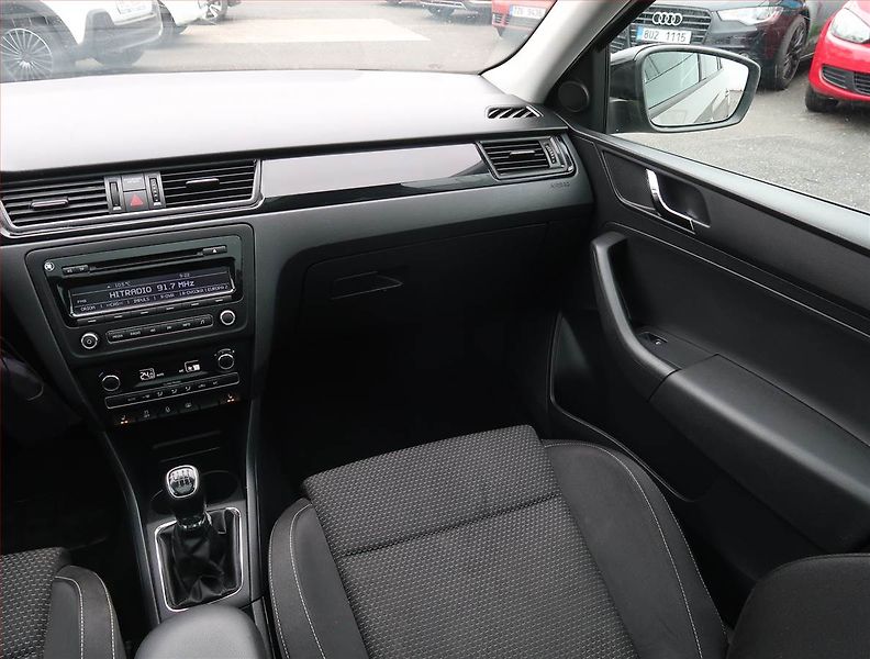 Škoda Rapid (2014) Spaceback 1.2 TSI, ČR,1.maj - fotka 8 z 19