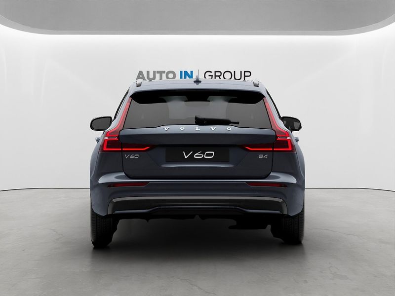 Volvo V60 (2026) Plus, Masáž, B&W, Pano, HeadUP - fotka 5 z 12