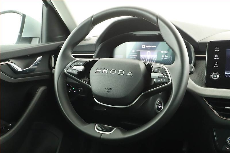 Škoda Scala (2025) 1.0 TSI, Top Selection, FullLe - fotka 8 z 14