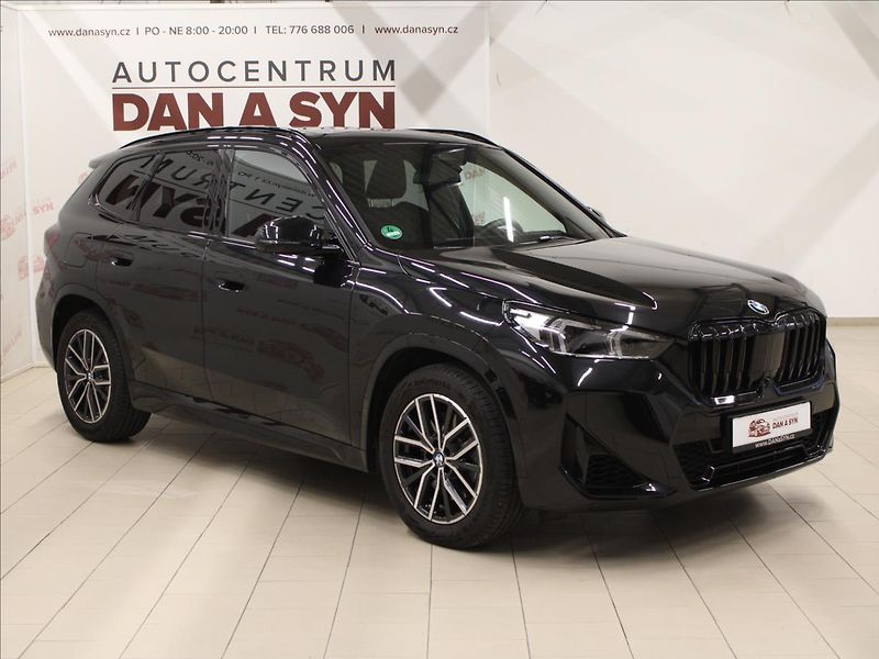 BMW X1 2,0 xDrive 23i M-paket zánovní - fotka 3 z 34