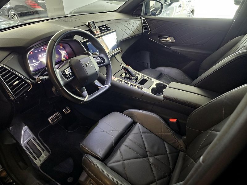 DS Automobiles DS7 Crossback 1.5 BlueHDi 130 EAT8 Rivoli CZ - fotka 8 z 25