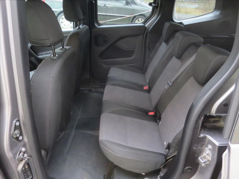 Mercedes-Benz Citan 1,5  110DCI Tourer - fotka 13 z 26